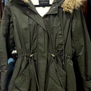 Khaki Green Banana Republic Parka jacket faux fur hood Size XS